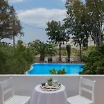 Noème Santorini