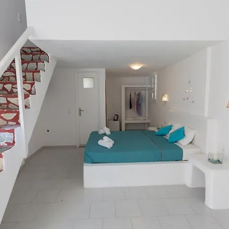 Sfiga Hotel Perissa (Santorini)
