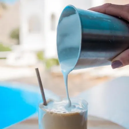 Noeme Santorini Hotel 3*