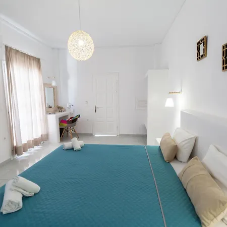 Отель Noeme Santorini Перисса