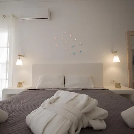 Отель Noeme Santorini