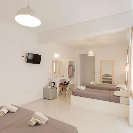 Noeme Santorini Hotel