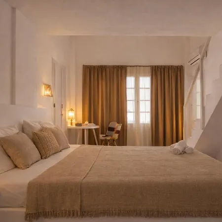 Noeme Santorini Hotel Perissa (Santorini)