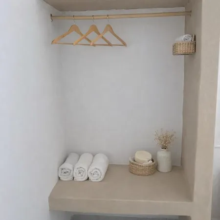 Noeme Santorini Hotel 3*