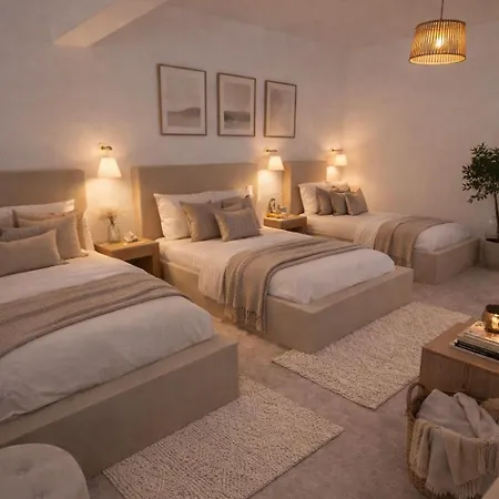 ホテル Noeme Santorini 3*