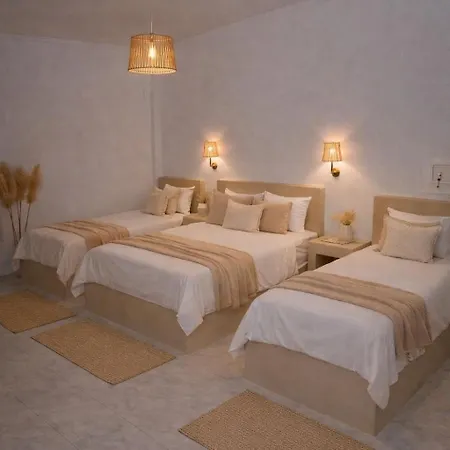 Noeme Santorini 3* ペリッサ