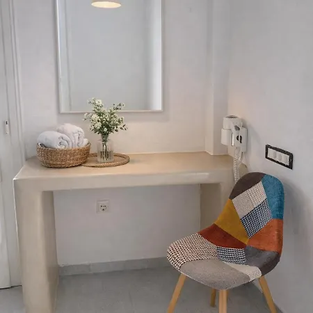 Noeme Santorini