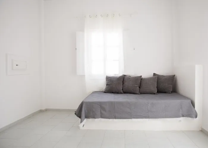 Hotel Noeme Santorini 3*