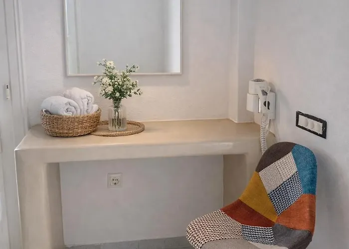 Noeme Santorini Hotel 3*