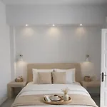 Noeme Santorini Perissa (Santorini)