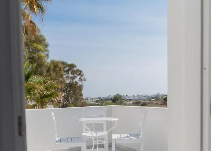 Noeme Santorini 酒店 佩里萨